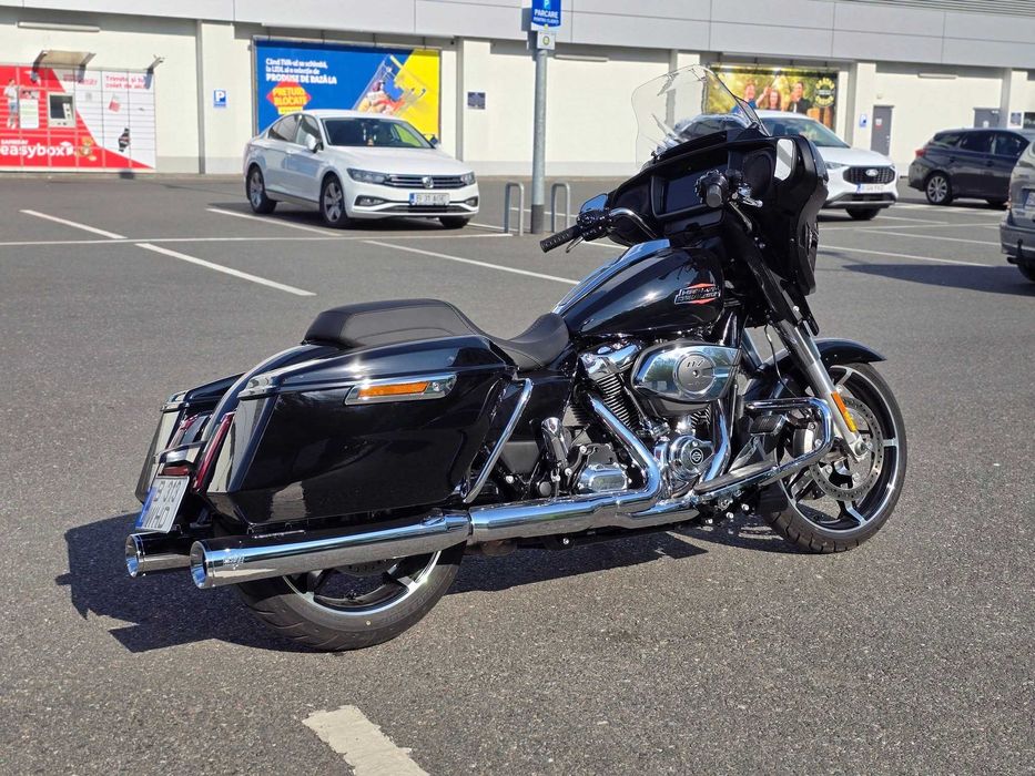 Harley Davidson Street Glide 2024 2025 Vivid Black - 6K KM - Garantie