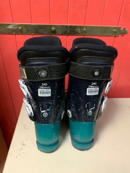 Clapari Lange Marime EU:38.5 Mondo:24.5