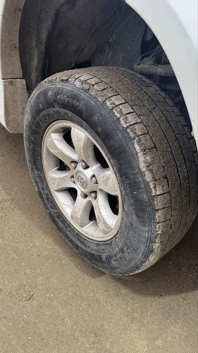 Продам шины 265/65/17 от прадо б/у в количестве 2 штук