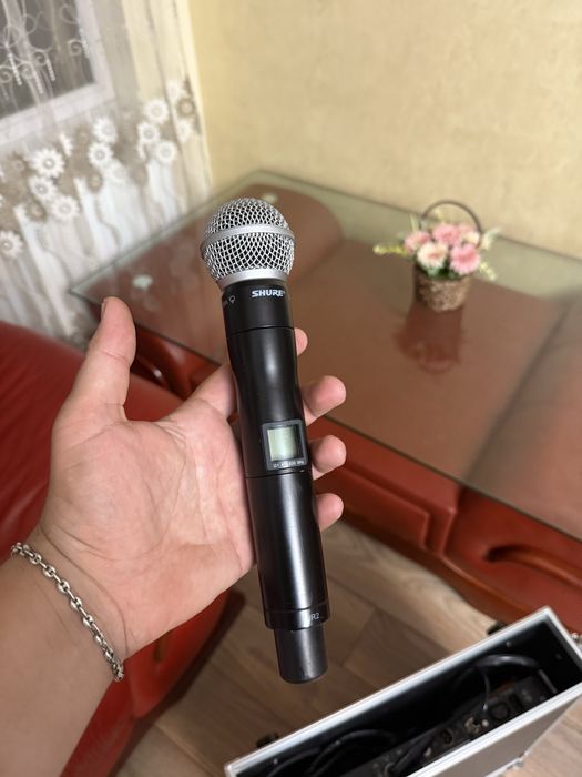 Vand Microfon Shure UR si Procesor