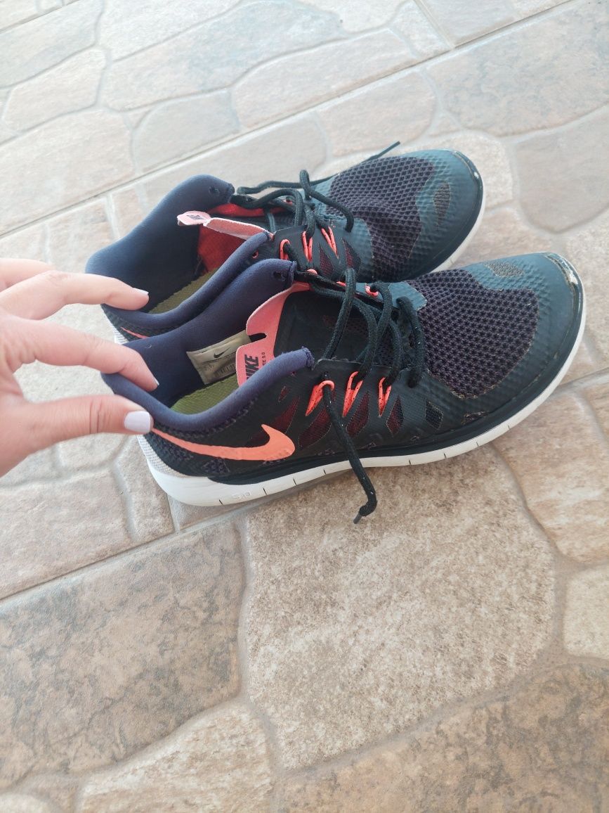 Дамски маратонки Nike free
