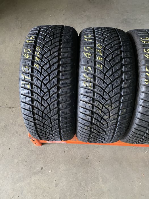 Anvelope iarna 215/45/16 Goodyear Ultra Grip Performance 215 45 16 R16
