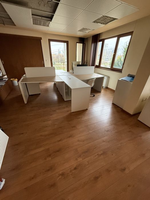 Продавам Италиански бюра Las Mobili