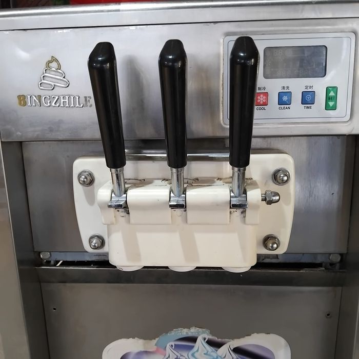 Продам фризер для мягкого мороженого