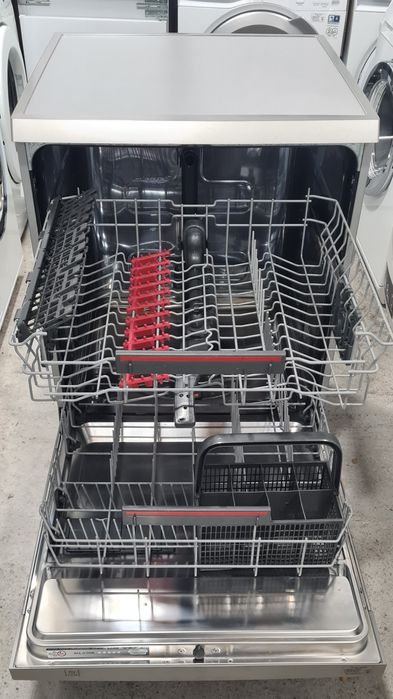 Свободностояща Съдомиялна 60см AEG  13к-та AirDry