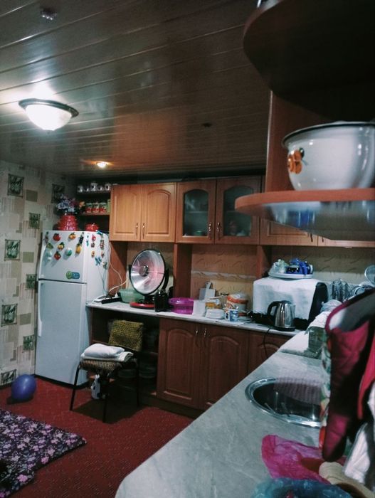 3soʻtix, 4 xona padval, qishki oshxona va yozgi oshxona, sanuzel