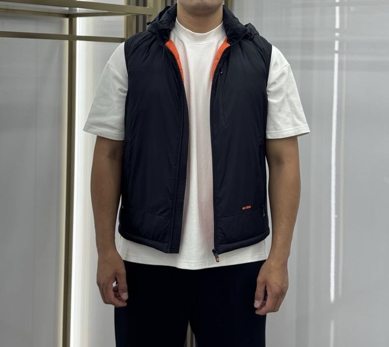 Безрукавка новая, 52 размер