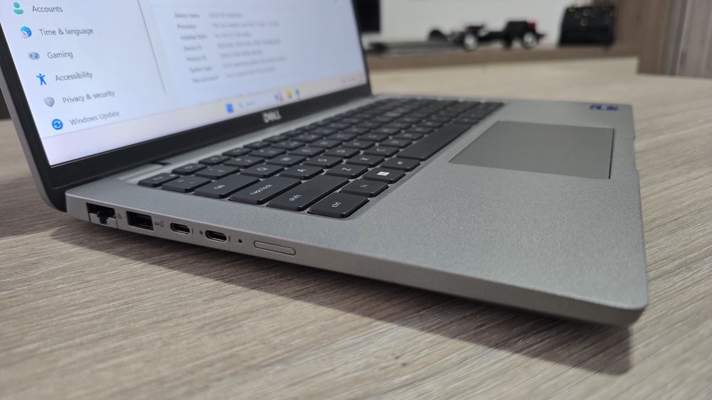 Laptop Dell 5440, i7gen13, 14,1 Touchscreen, 256Gb, 16Gb, garantie