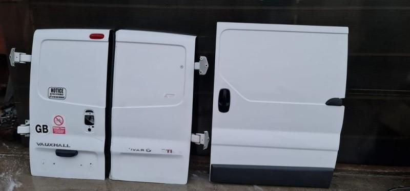Portiera usa culisanta spate stanga dreapta Opel Vivaro