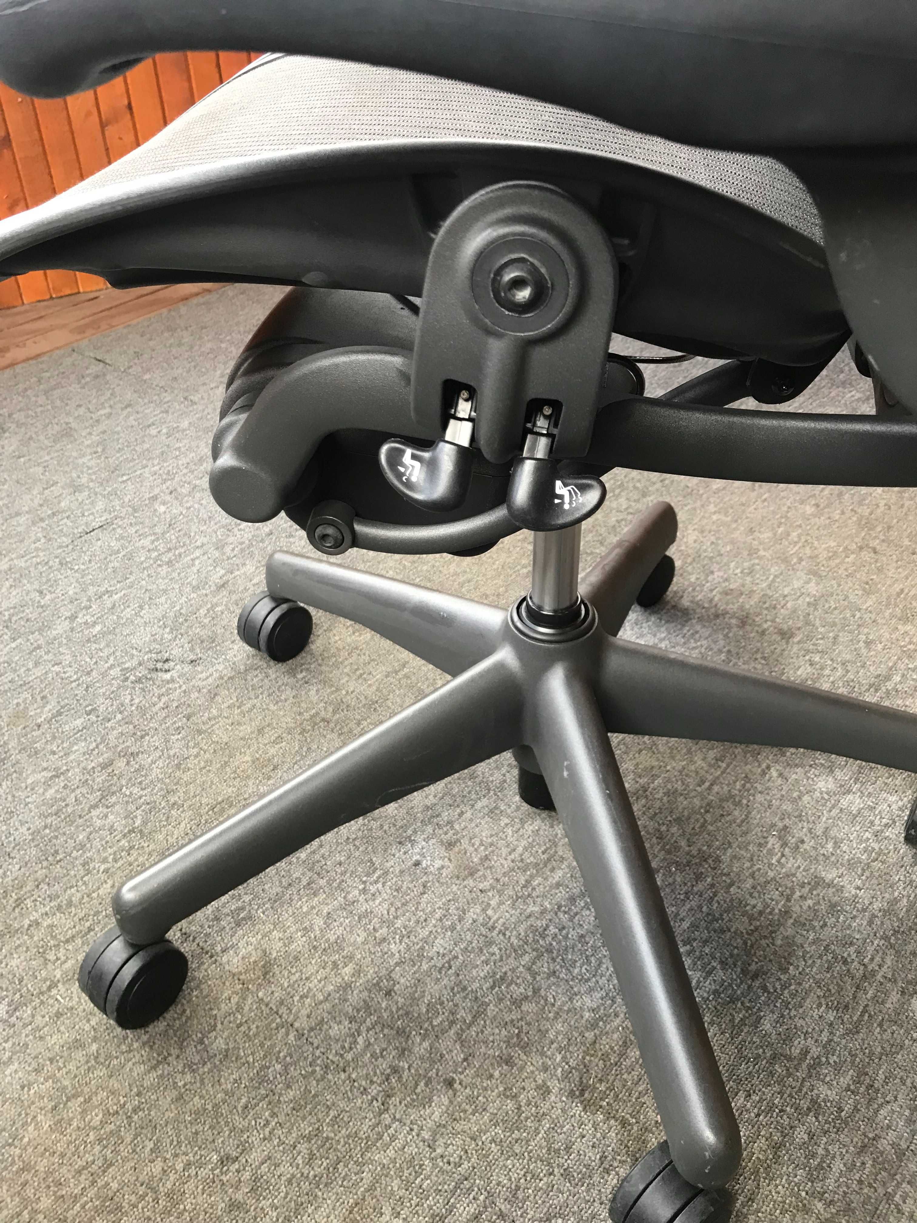 Herman Miller (Aeron)-ергономичен офис работен стол,Размер-B-2012 г.