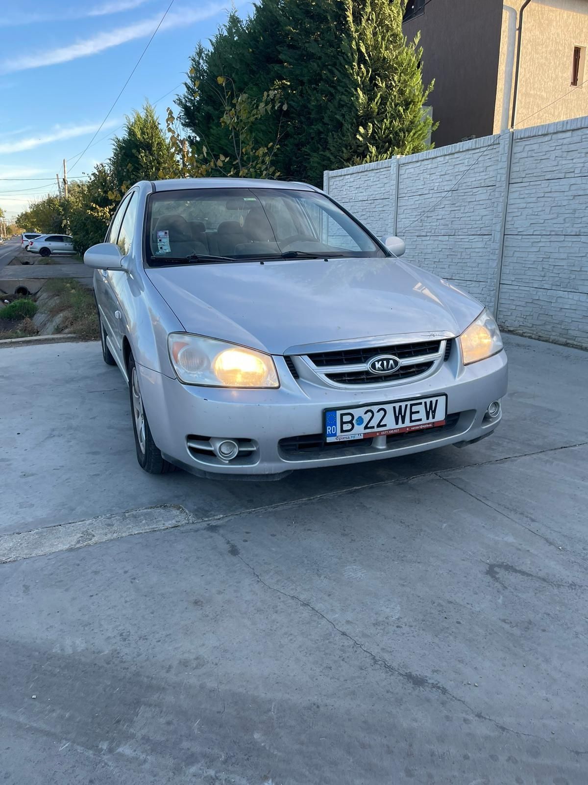 Vând mașină KIA cerato an 2006