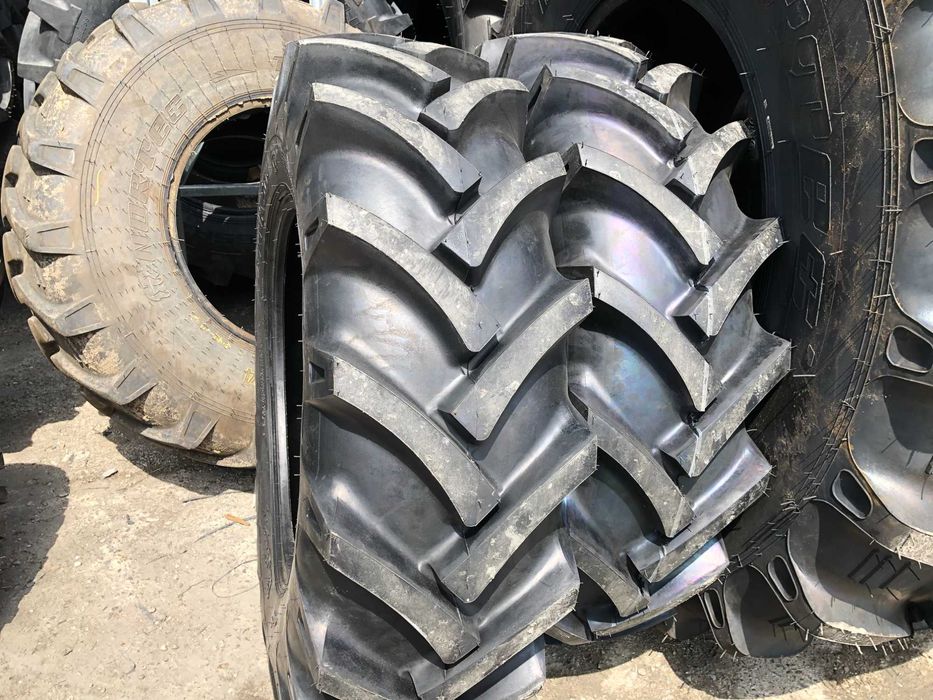 13.6-24 marca OZKA cu 8PLY anvelope noi cauciucuri pentru TRACTOR