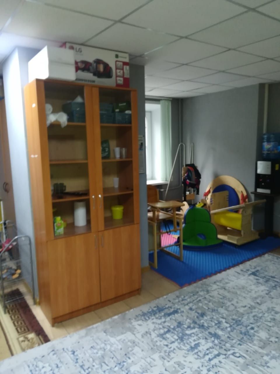 Продам офисное помещение в районе ДСР!