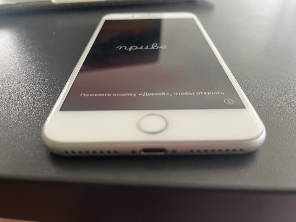 Iphone 8 plus в перфектно състояние