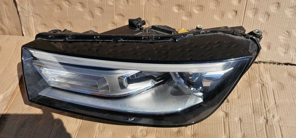 Far stanga Led Xenon Audi Q5 FY 2017 2018 / 2019 2020
