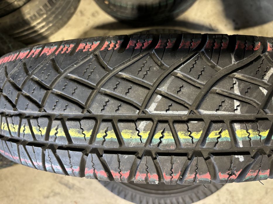 215/85/16 si 7.50-16 anvelope M+S Michelin 750-16