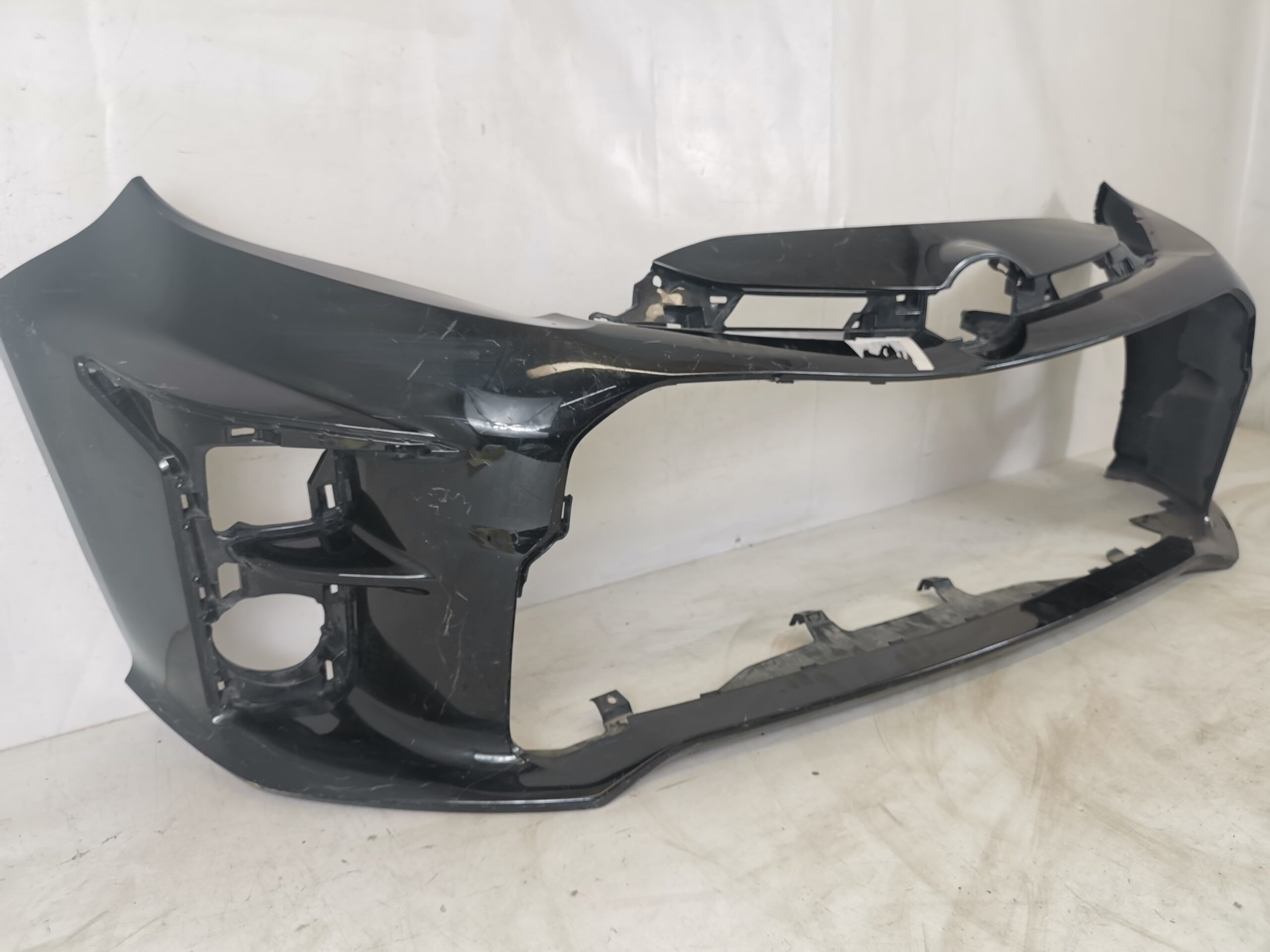 Предна броня Тойота Ярис / Toyota Yaris XP210 Оригинална, в добро съст