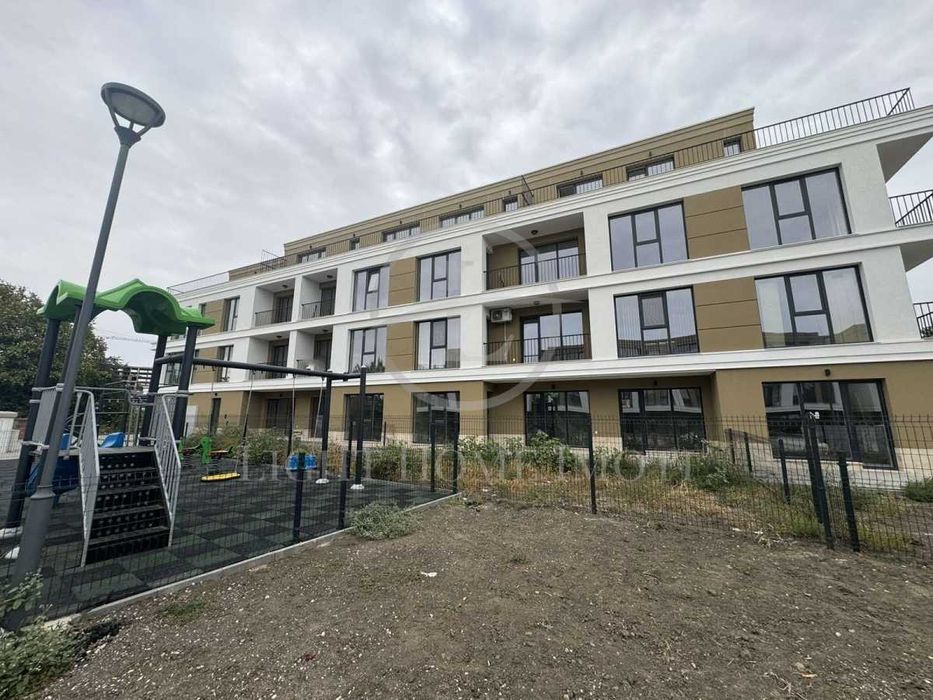 Продава се Двустаен апартамент в Пловдив, Беломорски - 89 кв.м за 1101 €/кв.м - Снимка #1