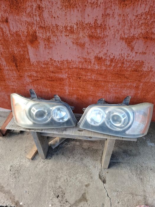 Продам линзованные фары на Toyota Highlander