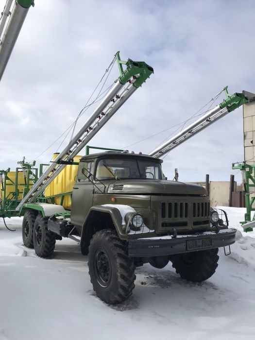 опрыскиватель Кронос на базе Зил 131
