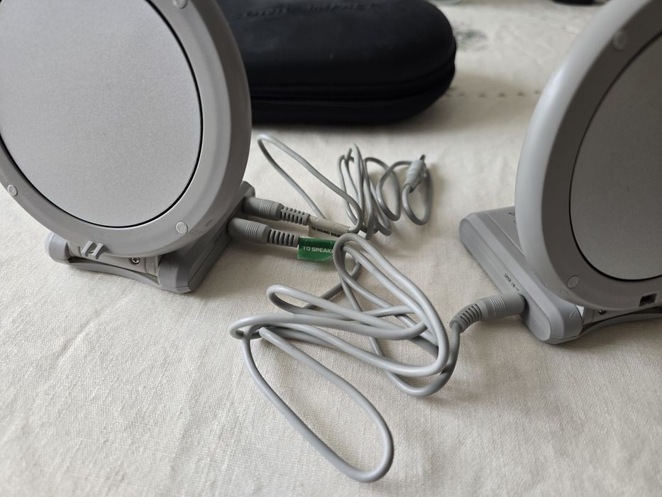 Set boxe portabile stereo, cu gentuță - alimentare baterii sau adaptor