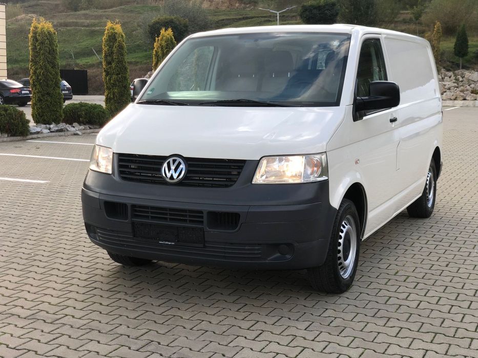 VW Transporter T5 an fabricatie 2009 motor 1.9tdi clima central euro4