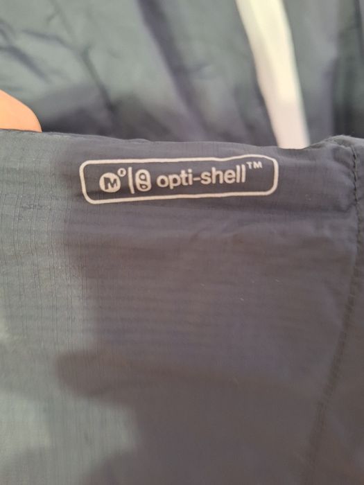 Vând geaca Merrell antivant pt alergari/ drumetii