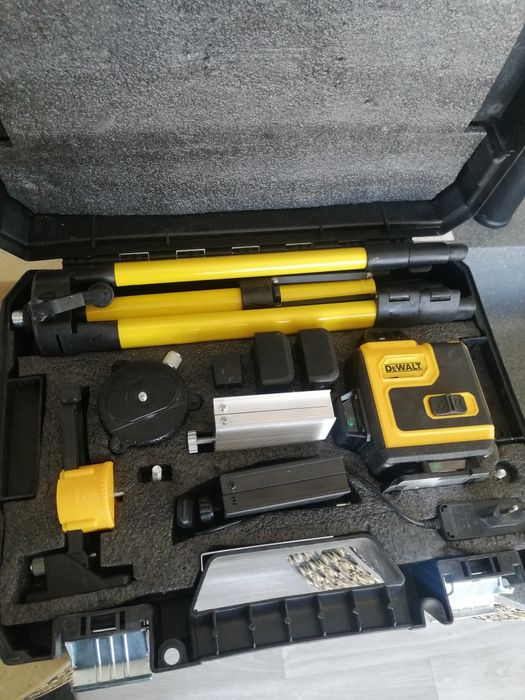 Lazer DEWALT 4D srochni sotiladi