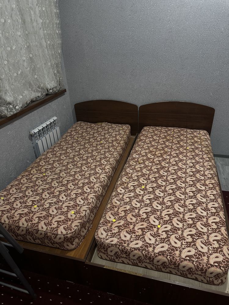 продается 2 кровати