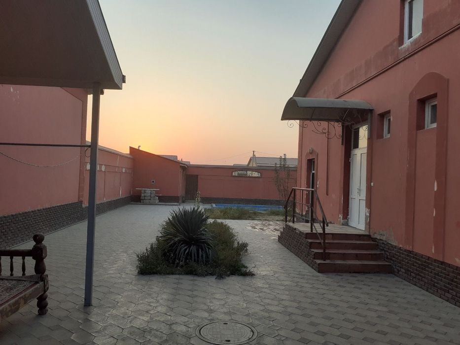 Навоийда,Варк 2,котедж сотилади евро ремонт ҳама шароит мавжуд