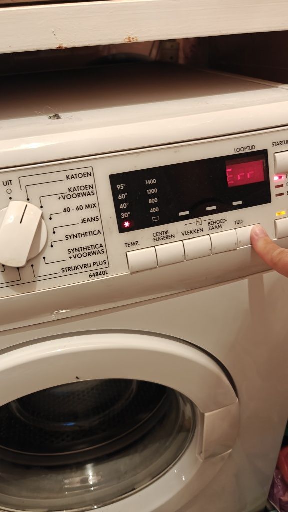 Продавам Пералня AEG LAVAMAT L64840L - за части