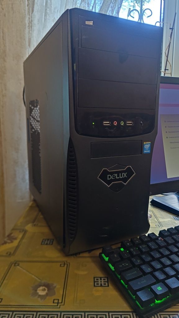 Продаю компьютер с монитором core i3 8/240/1000