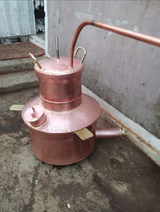 Vând un cazan de 200 litri