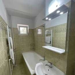 Apartament cu 3 camere de inchiriat