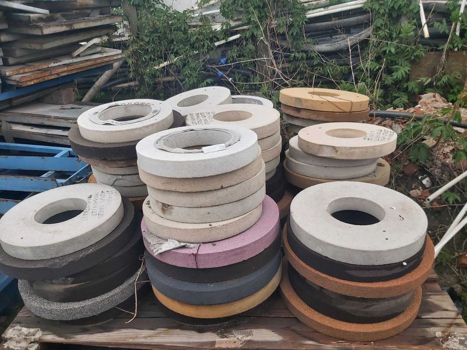 Pietre Polizor Corpuri Abrazive cu Liant Ceramica.