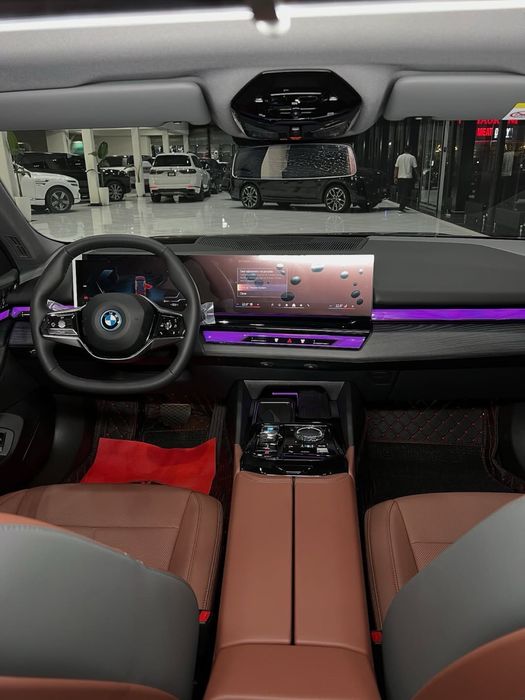 Bmw i5 35L luxury masla