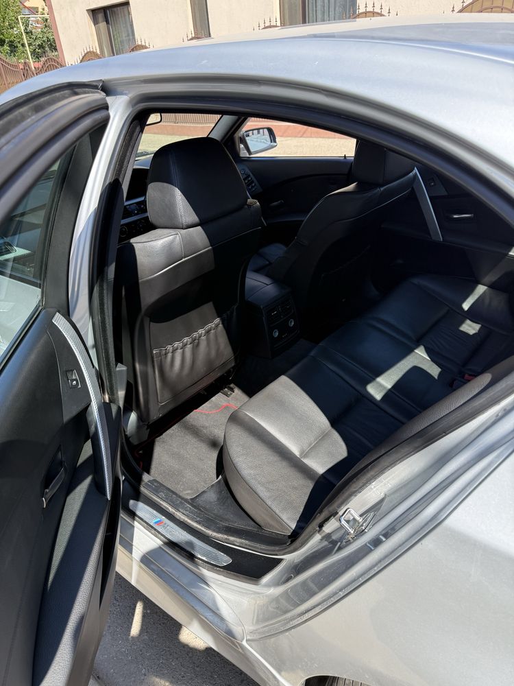 De vanzare bmw e60 525d packet m sport