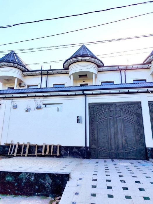 продается янгихаетский район котедж 8 комнат