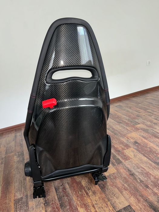 Карбонови седалки от ABARTH 595/695
