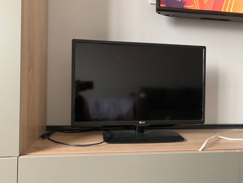 LG 32 TV sotiladi