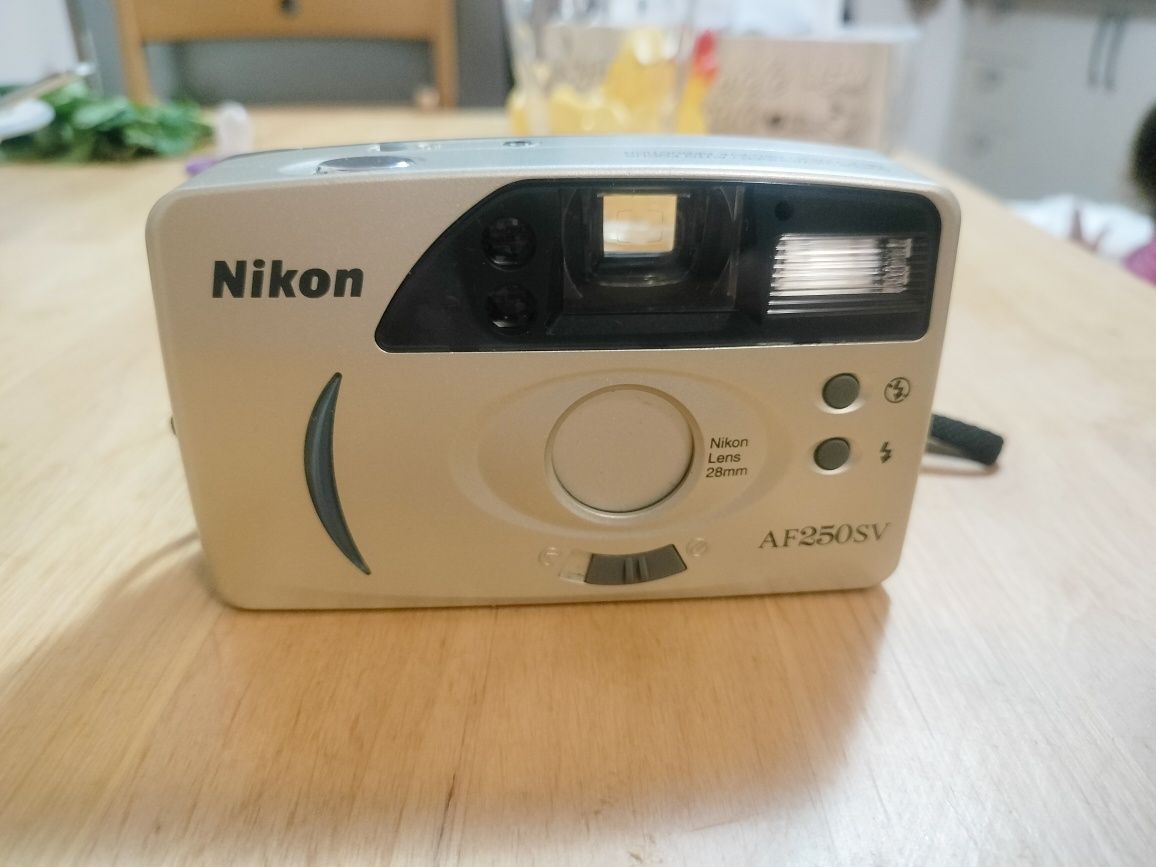 Aparat foto Nikon vintage