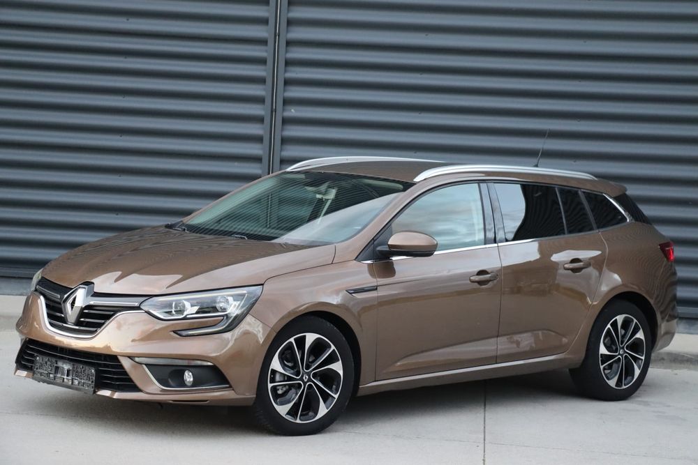 Renault Megane IV, Navigație, Climă, Garanție 12 Luni/Rate fixe