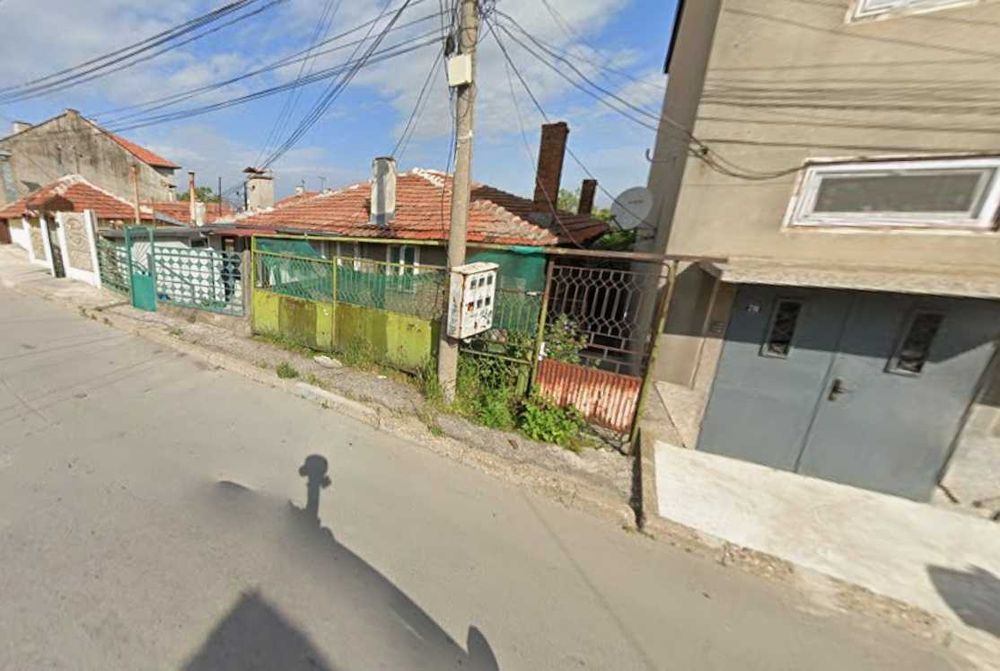 продавам къща Дружба