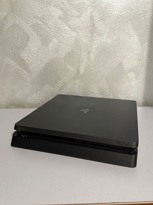 Playstation 4 Slim