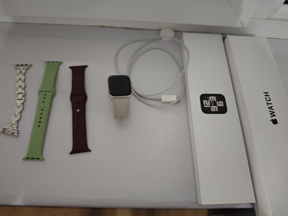 Смарт-часы Apple Watch SE 2022 40мм