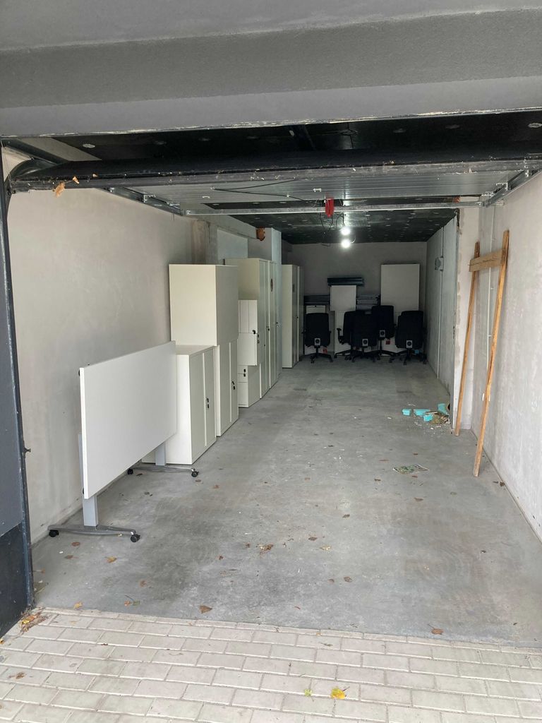 Дава се под наем Гараж / Паркомясто в София, Кръстова вада - 12 кв.м за 240 € - Снимка #2