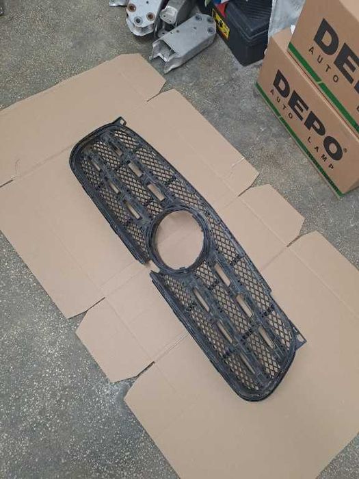 Grila radiator Mercedes GLA Class X156 Facelift cod A1568882900