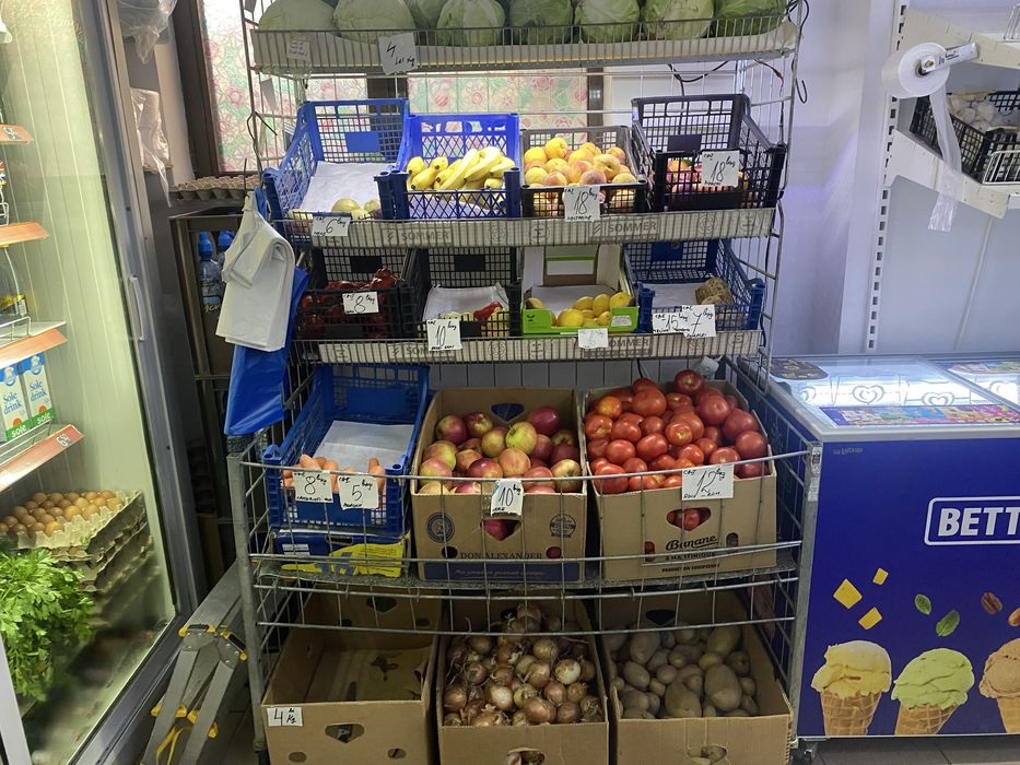 Magazin alimentar de vinzare