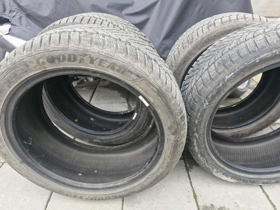 2 бр. Автомобилни гуми