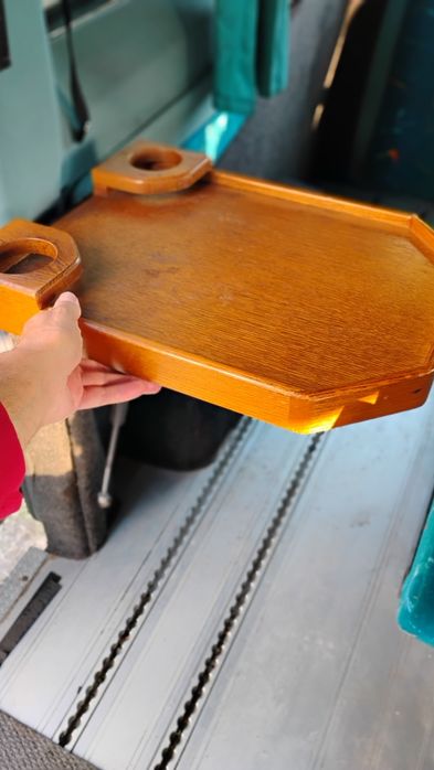 Сгъваема масичка с пневматичен мханизъм